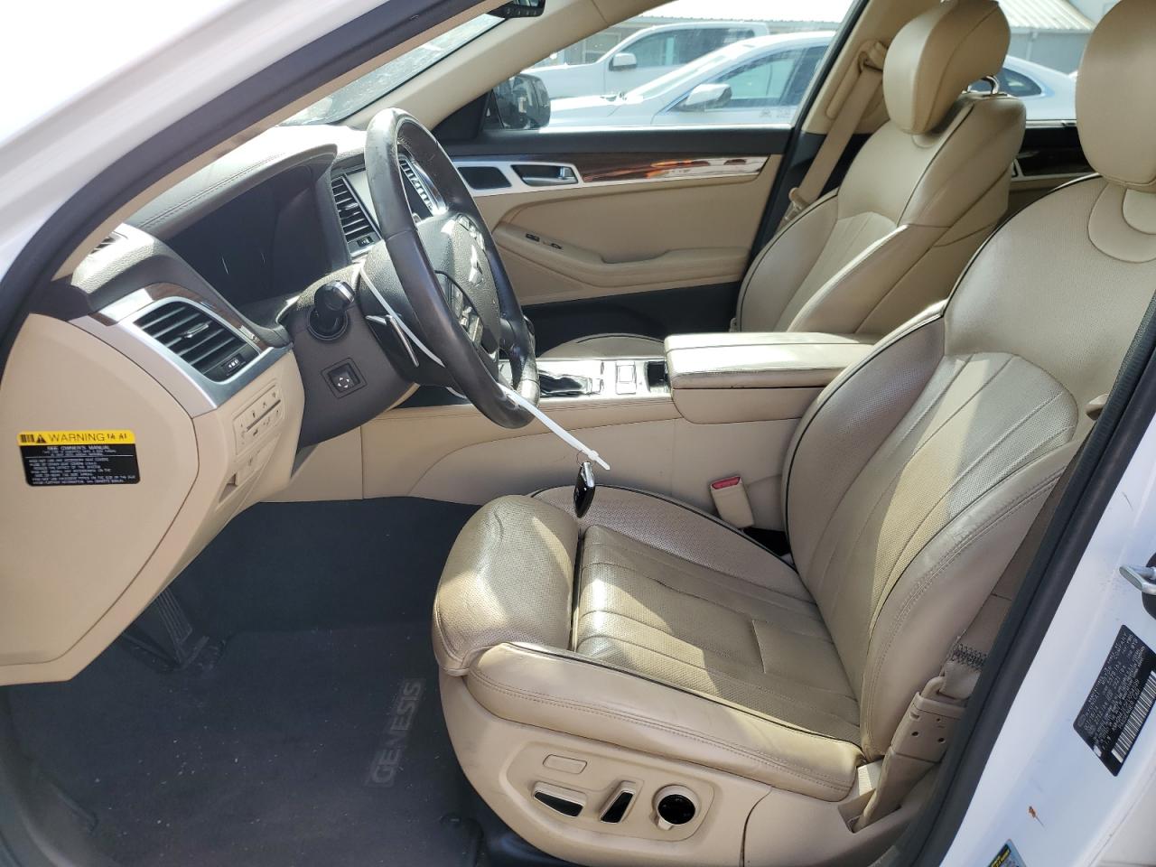 2015 Hyundai Genesis 3.8L VIN: KMHGN4JE5FU054599 Lot: 64134115