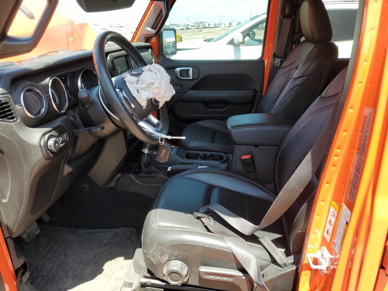 2019 Jeep Wrangler Unlimited Sahara VIN: 1C4HJXEN5KW688462 Lot: 63040285