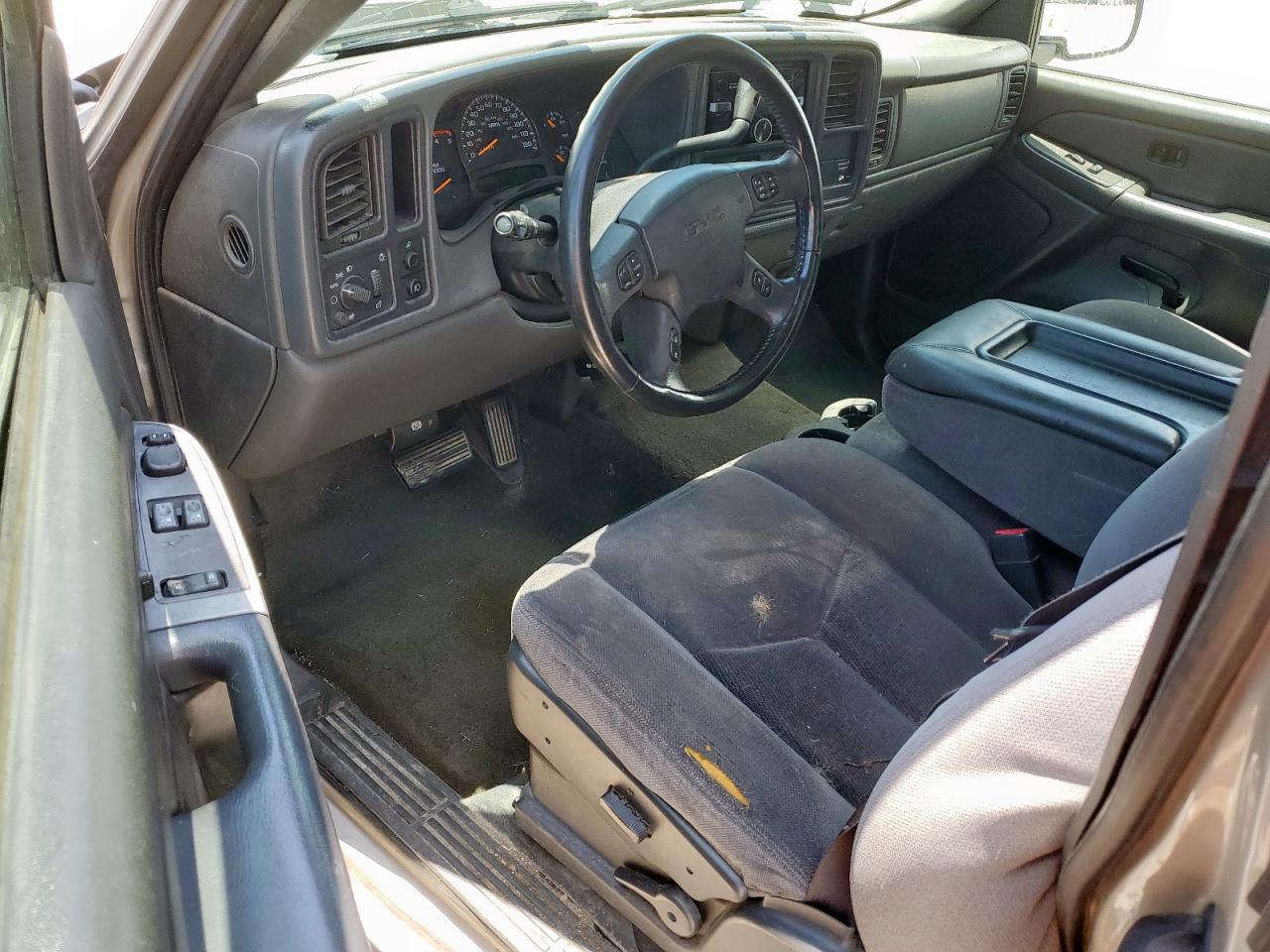 2005 GMC Sierra C2500 Heavy Duty VIN: 1GTHC292X5E198994 Lot: 64486325