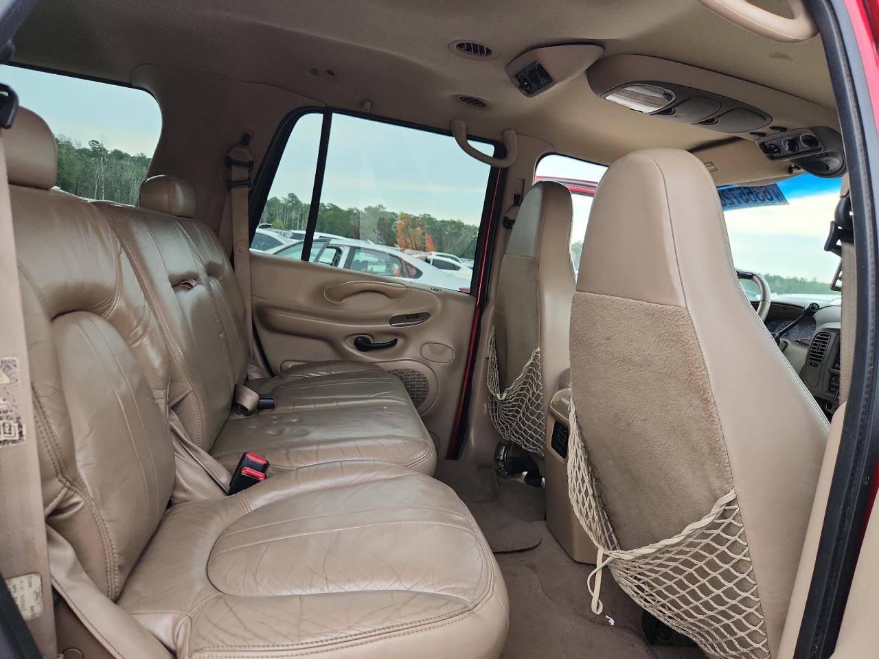 1999 Ford Expedition VIN: 1FMRU1764XLA44647 Lot: 63557285