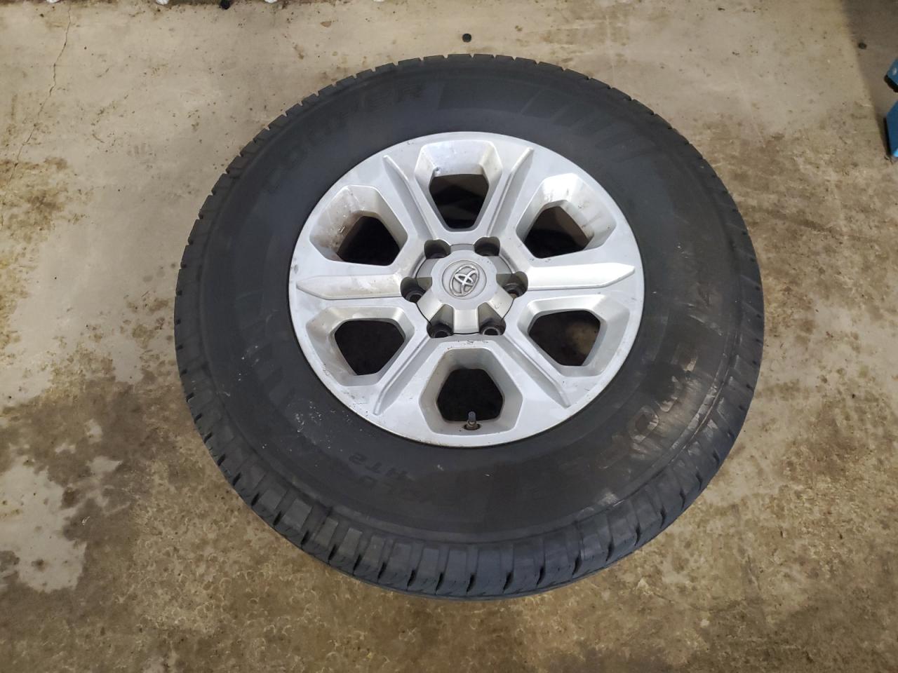 2018 Toyota 4Runner Sr5/Sr5 Premium VIN: JTEBU5JR9J5558999 Lot: 64421925
