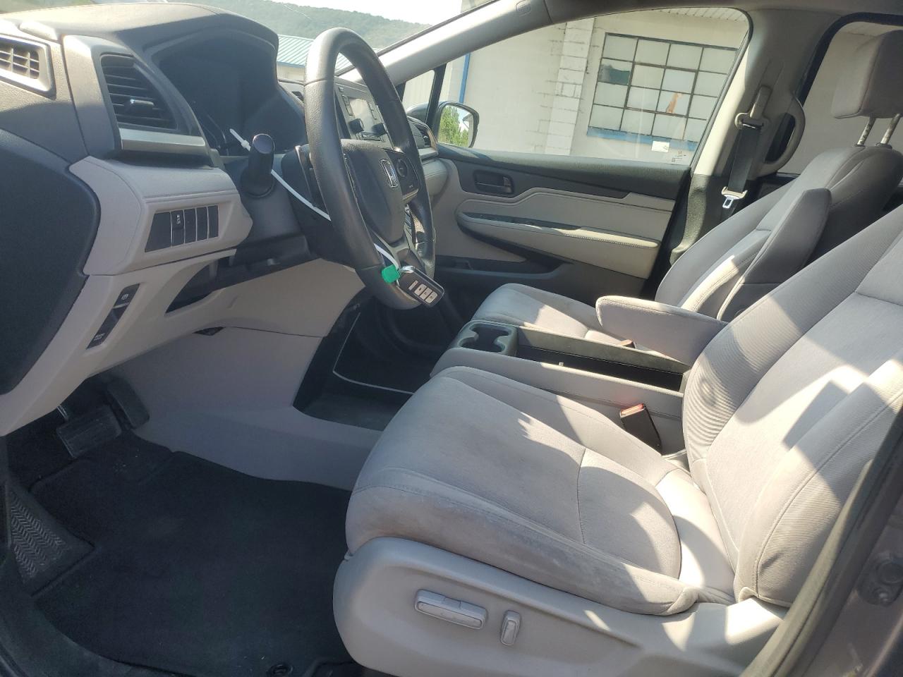 2018 Honda Odyssey Lx VIN: 5FNRL6H28JB075975 Lot: 65551535