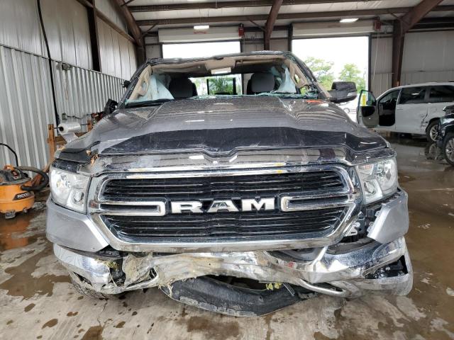  RAM 1500 2020 Srebrny