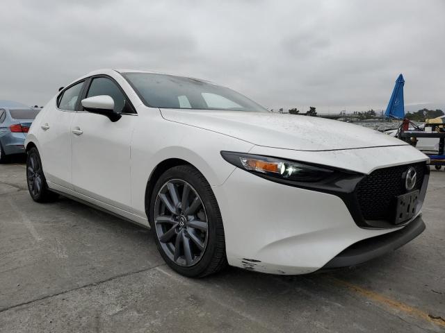  MAZDA 3 2021 Белы