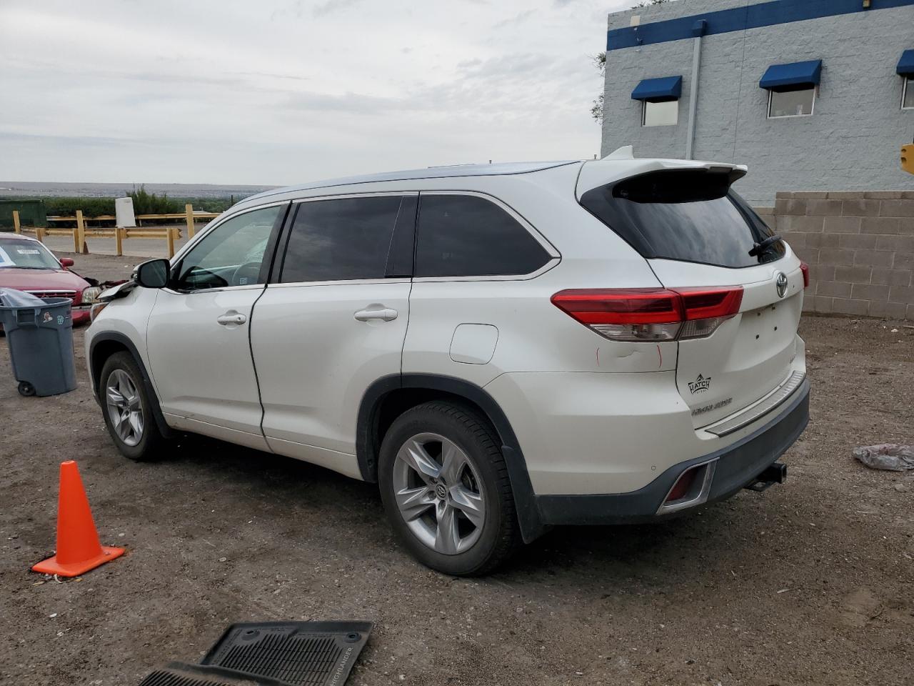 2017 Toyota Highlander Limited VIN: 5TDDZRFH1HS381570 Lot: 65645465
