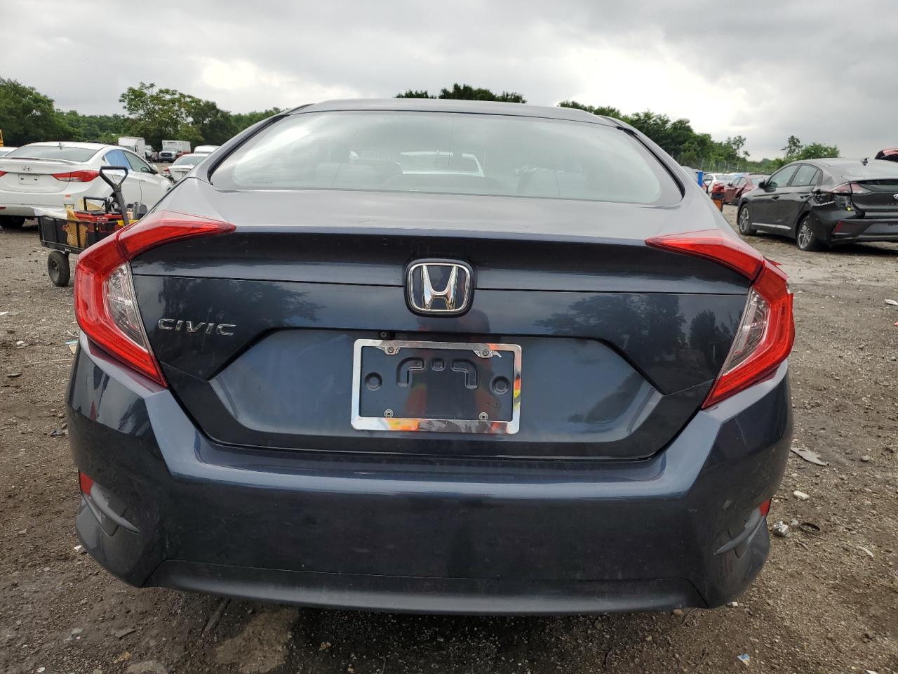 2018 Honda Civic Lx VIN: 2HGFC2F50JH533335 Lot: 64072325