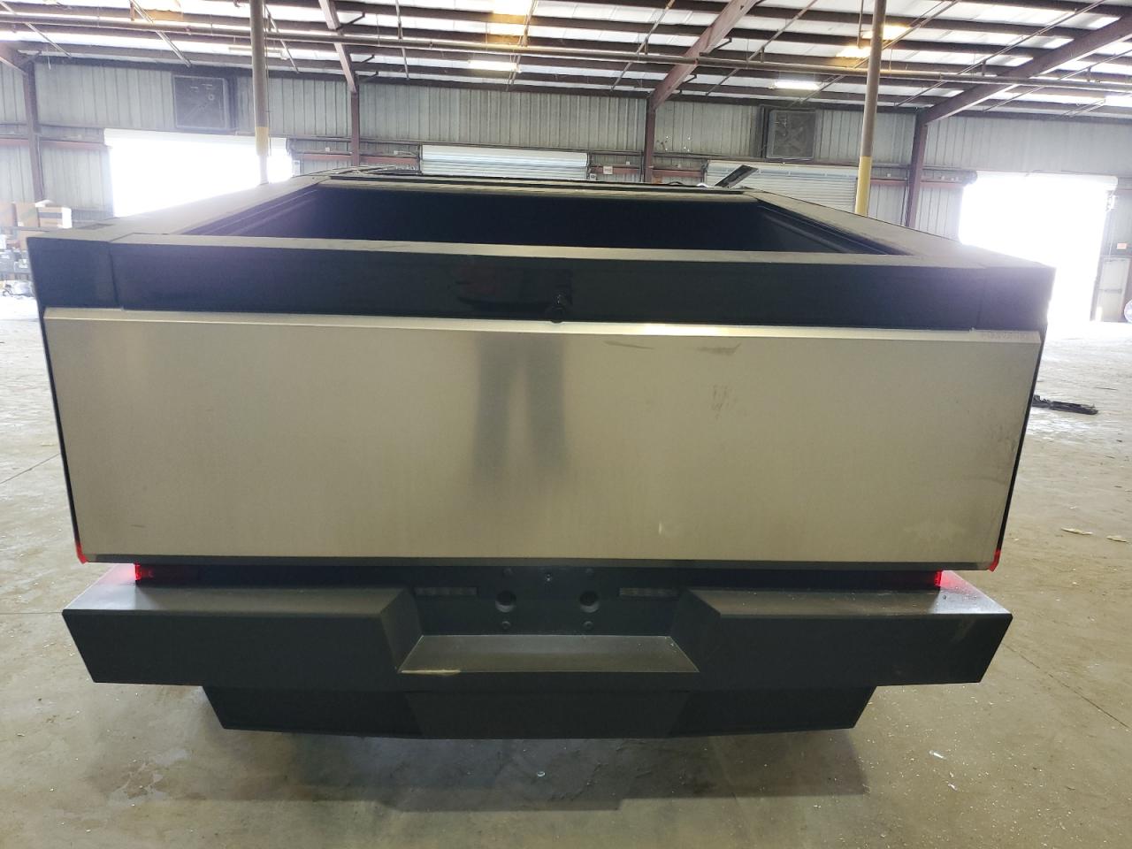 2024 Tesla Cybertruck VIN: 7G2CEHEE7RA027867 Lot: 65050765