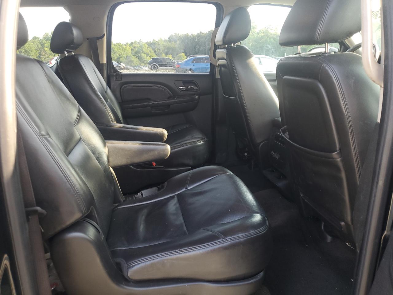 2009 GMC Yukon Xl Denali VIN: 1GKFK06269R300913 Lot: 62919015