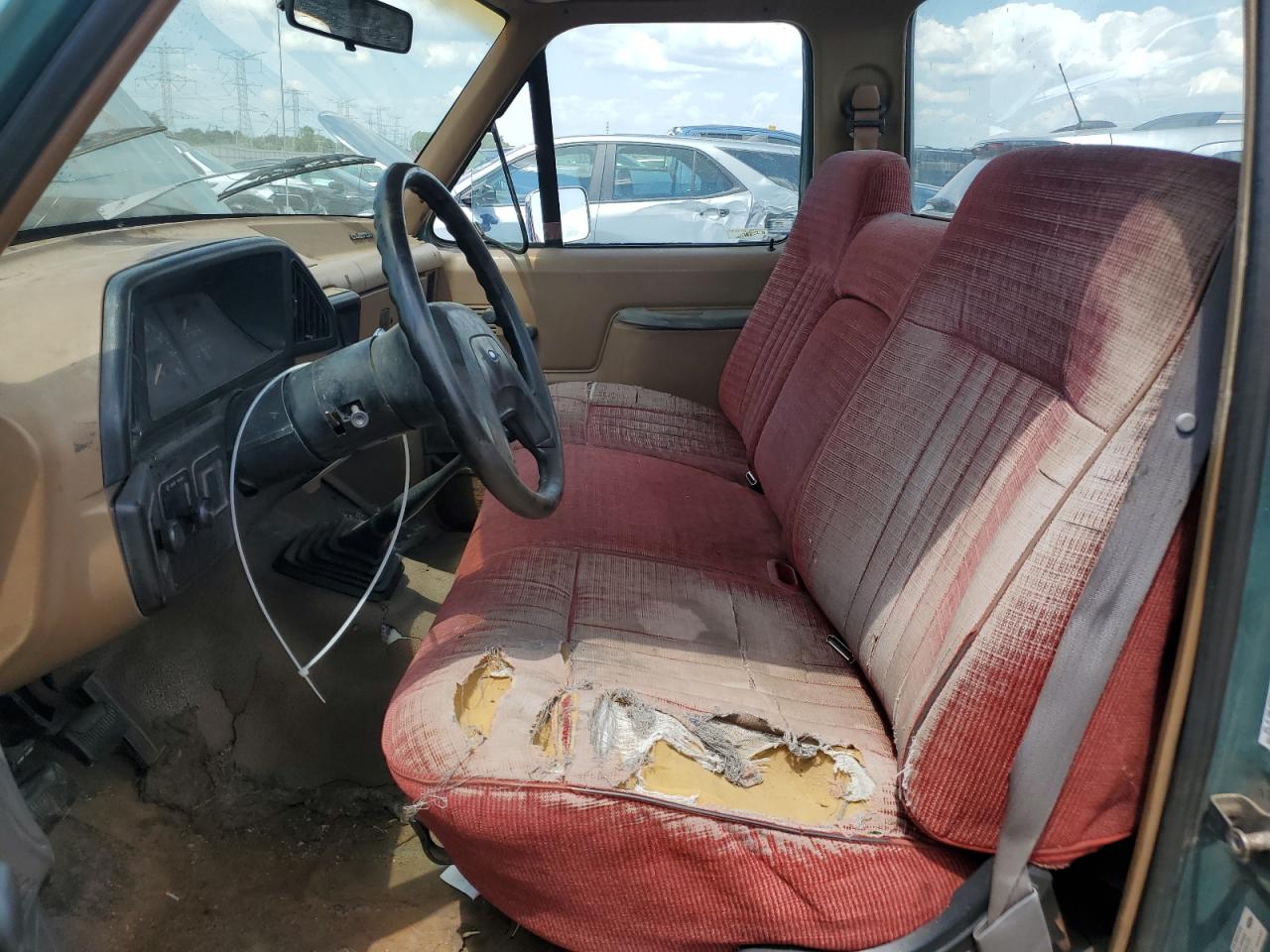 1990 Ford F150 VIN: 1FTDF15Y7LPA18219 Lot: 61424875