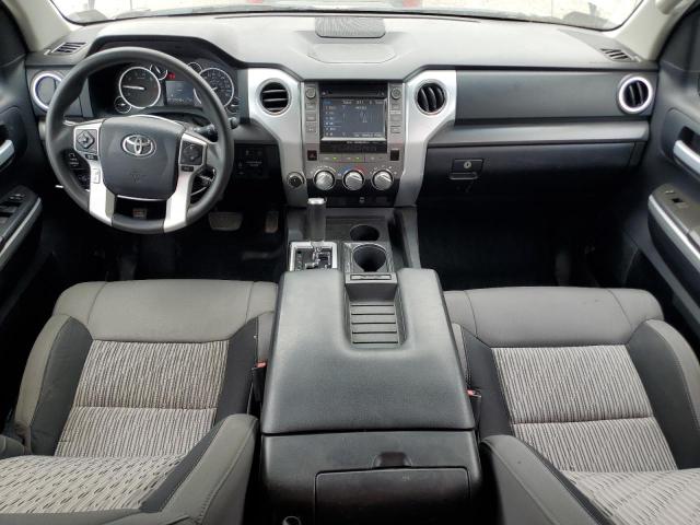 Pickups TOYOTA TUNDRA 2016 Srebrny