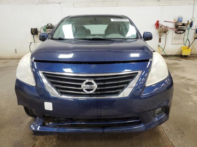  NISSAN VERSA 2014 Синий