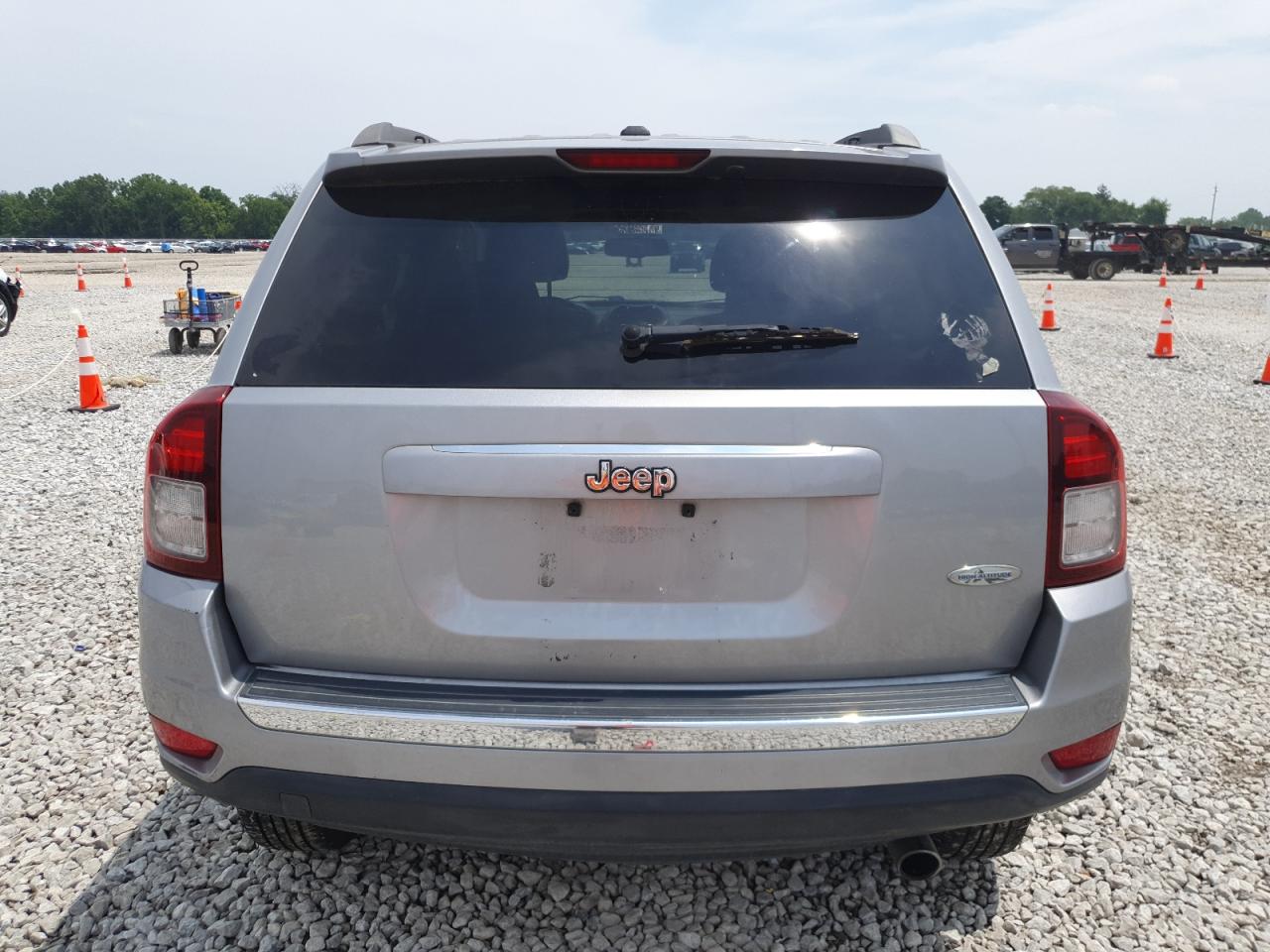 2016 Jeep Compass Latitude VIN: 1C4NJCEA1GD761029 Lot: 64886485