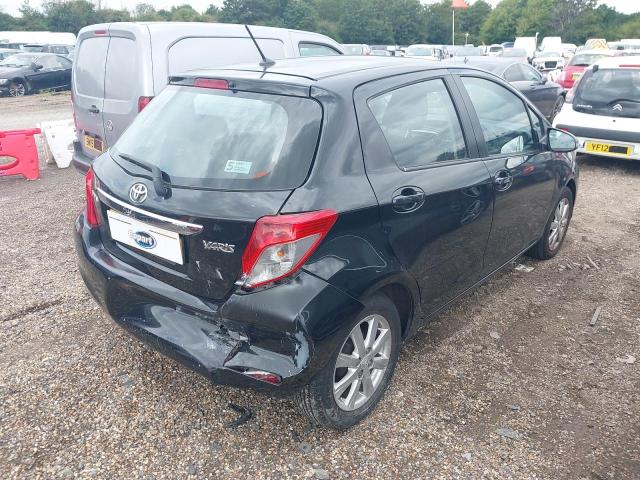 2012 TOYOTA YARIS TR V