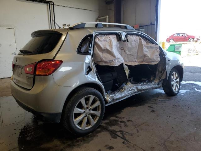  MITSUBISHI OUTLANDER 2015 Silver