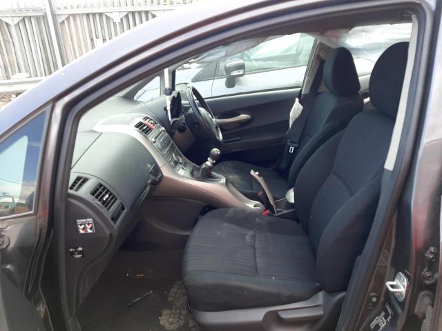 2009 TOYOTA AURIS TR S