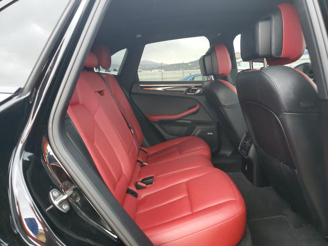 2020 Porsche Macan VIN: WP1AA2A58LLB03918 Lot: 64738225