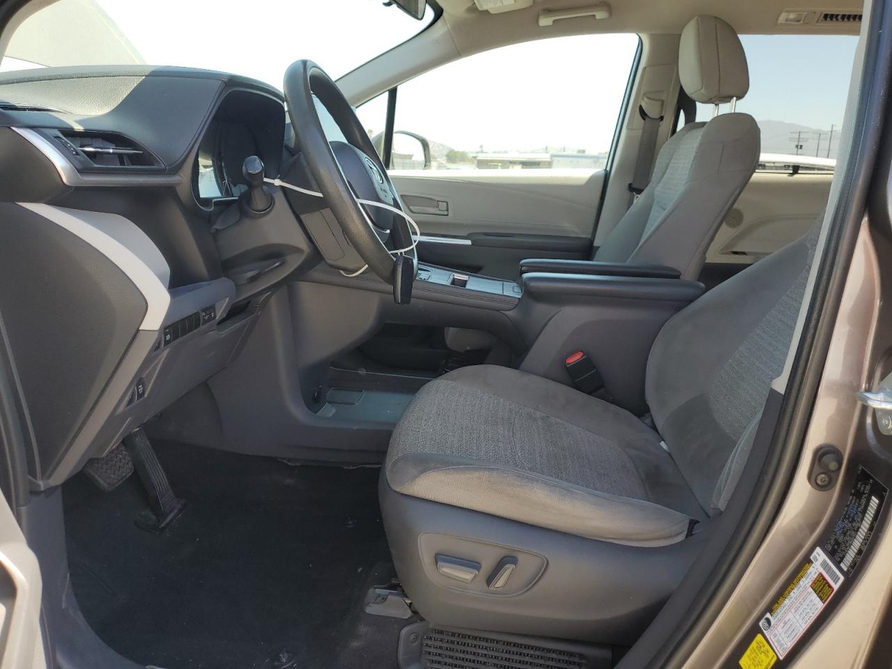 2021 Toyota Sienna Le VIN: 5TDKRKEC3MS007041 Lot: 66132635