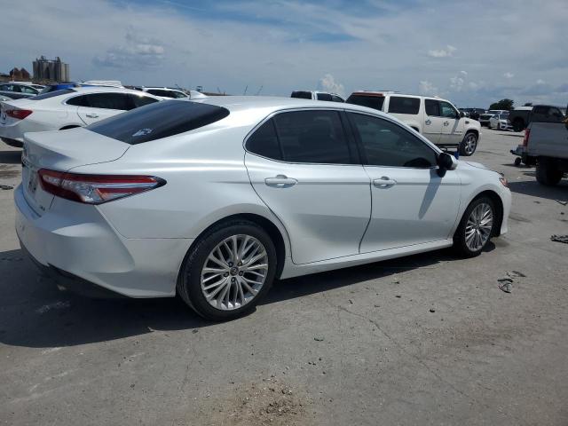  TOYOTA CAMRY 2019 White