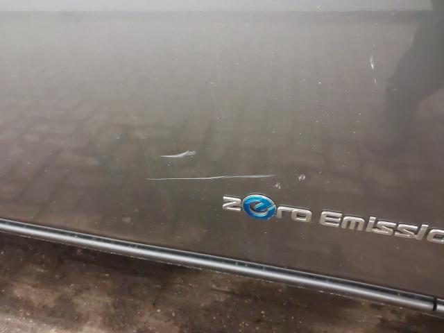 2017 NISSAN LEAF TEKNA