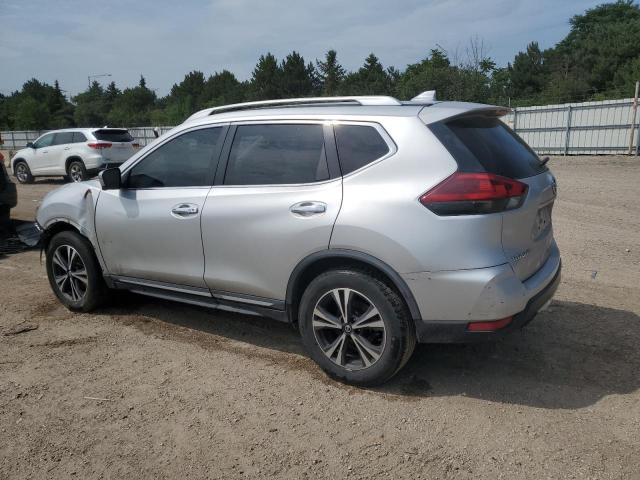  NISSAN ROGUE 2018 Srebrny