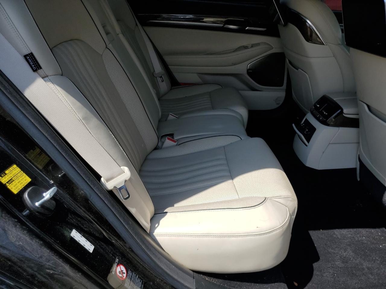 2018 Genesis G90 Ultimate VIN: KMHG54JH0JU042086 Lot: 63617295