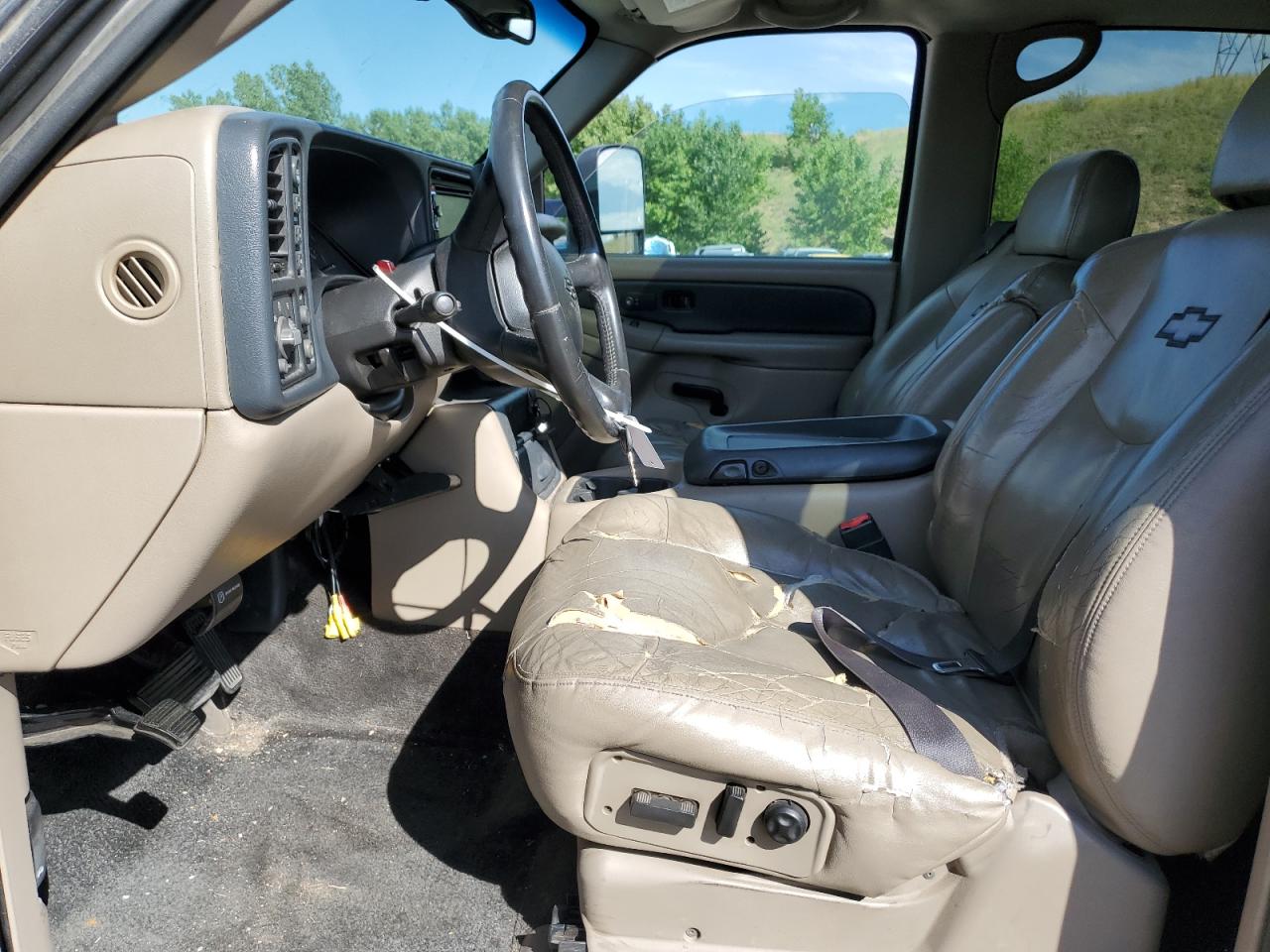 2002 Chevrolet Avalanche K2500 VIN: 3GNGK23G92G251621 Lot: 63277375