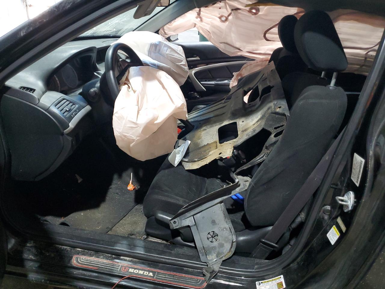 2011 Honda Accord Ex VIN: 1HGCS1B7XBA006202 Lot: 66565045