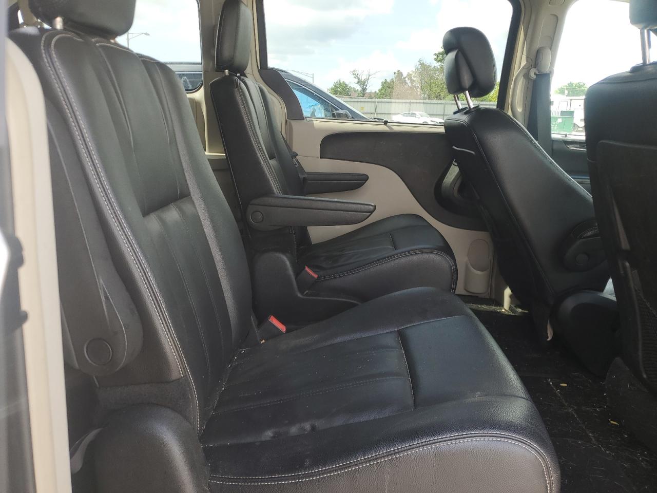 2016 Chrysler Town & Country Touring VIN: 2C4RC1BG7GR175229 Lot: 64595035