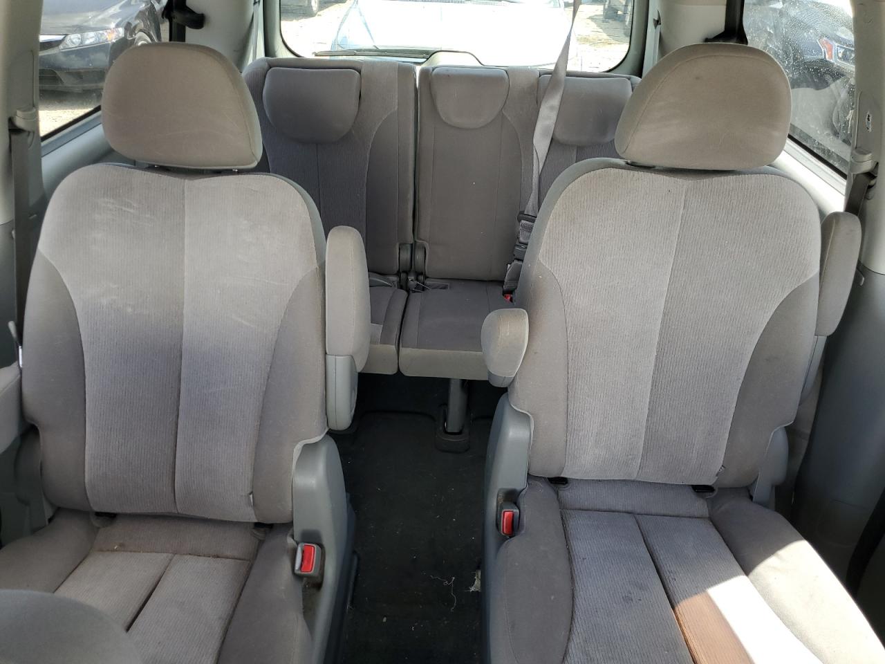 2012 Kia Sedona Lx VIN: KNDMG4C76C6472511 Lot: 65261415