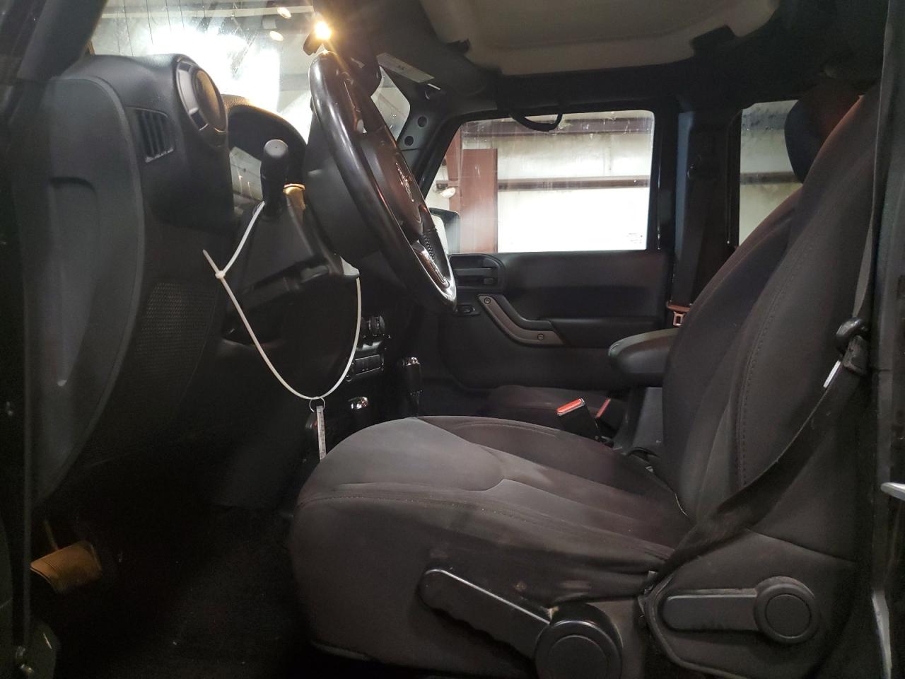 2013 Jeep Wrangler Unlimited Sport VIN: 1C4BJWDG4DL637025 Lot: 63855675