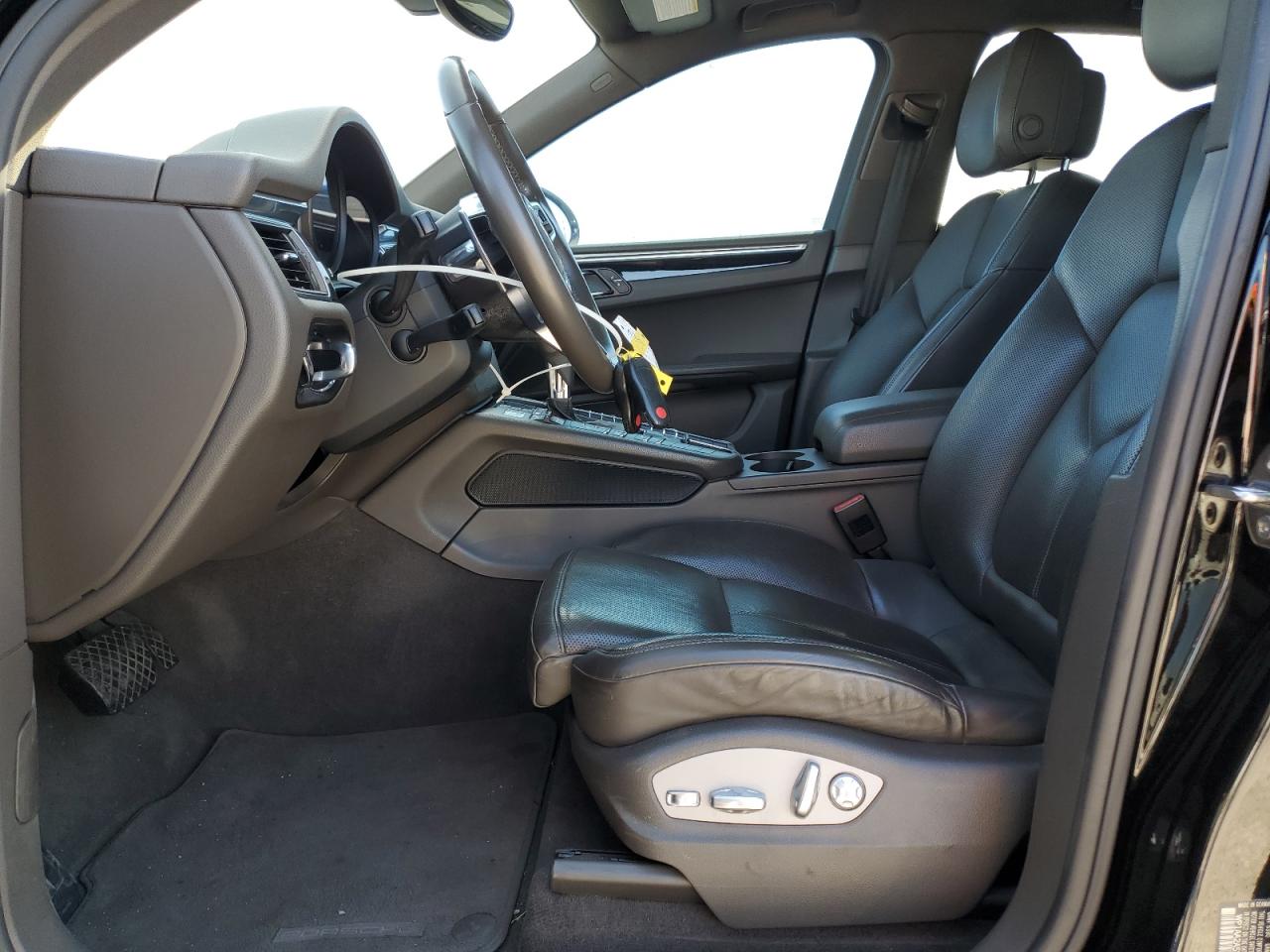 2017 Porsche Macan VIN: WP1AA2A5XHLB09212 Lot: 66739095