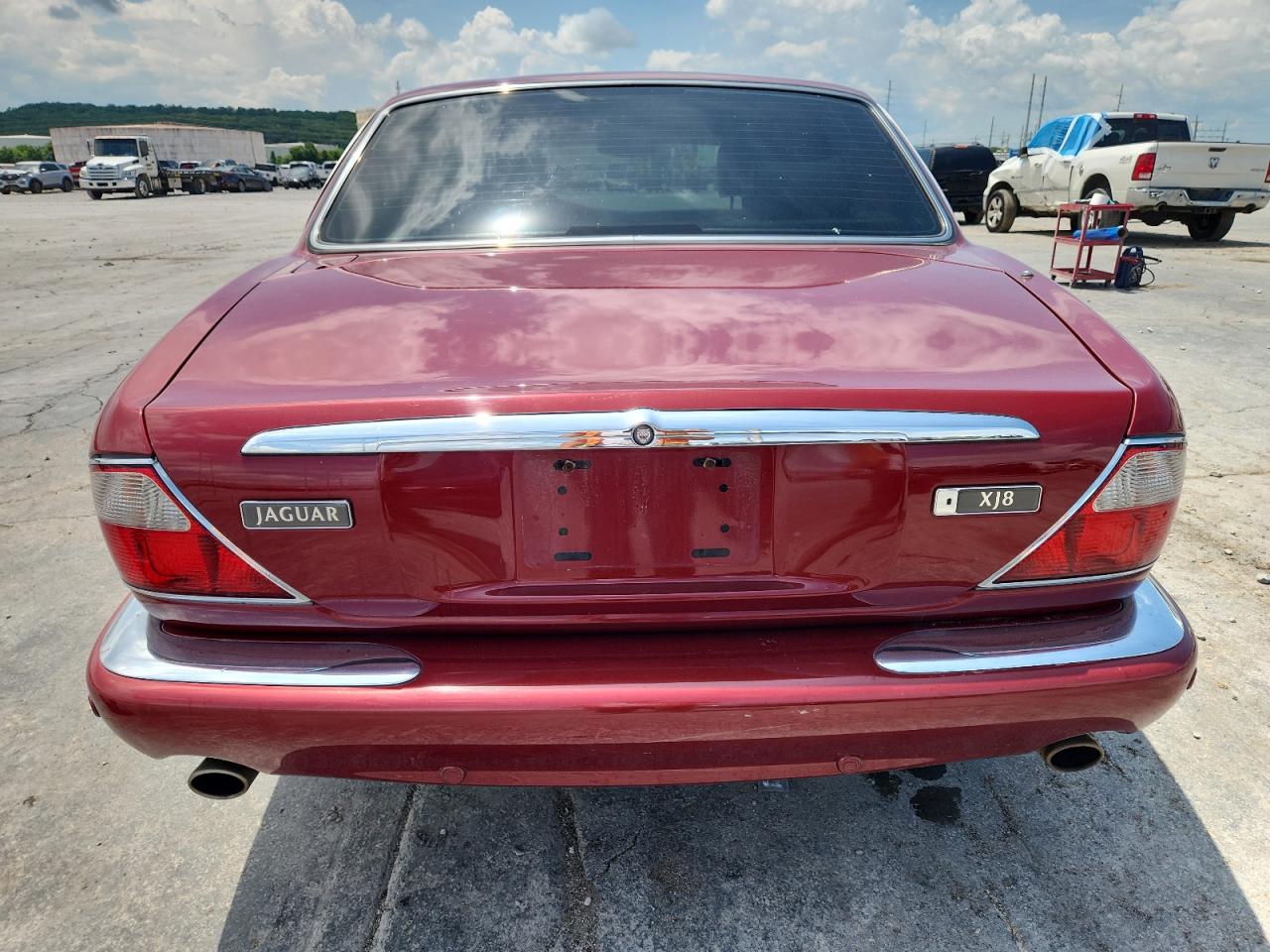 2001 Jaguar Xj8 VIN: SAJDA14CX1LF30943 Lot: 64380685
