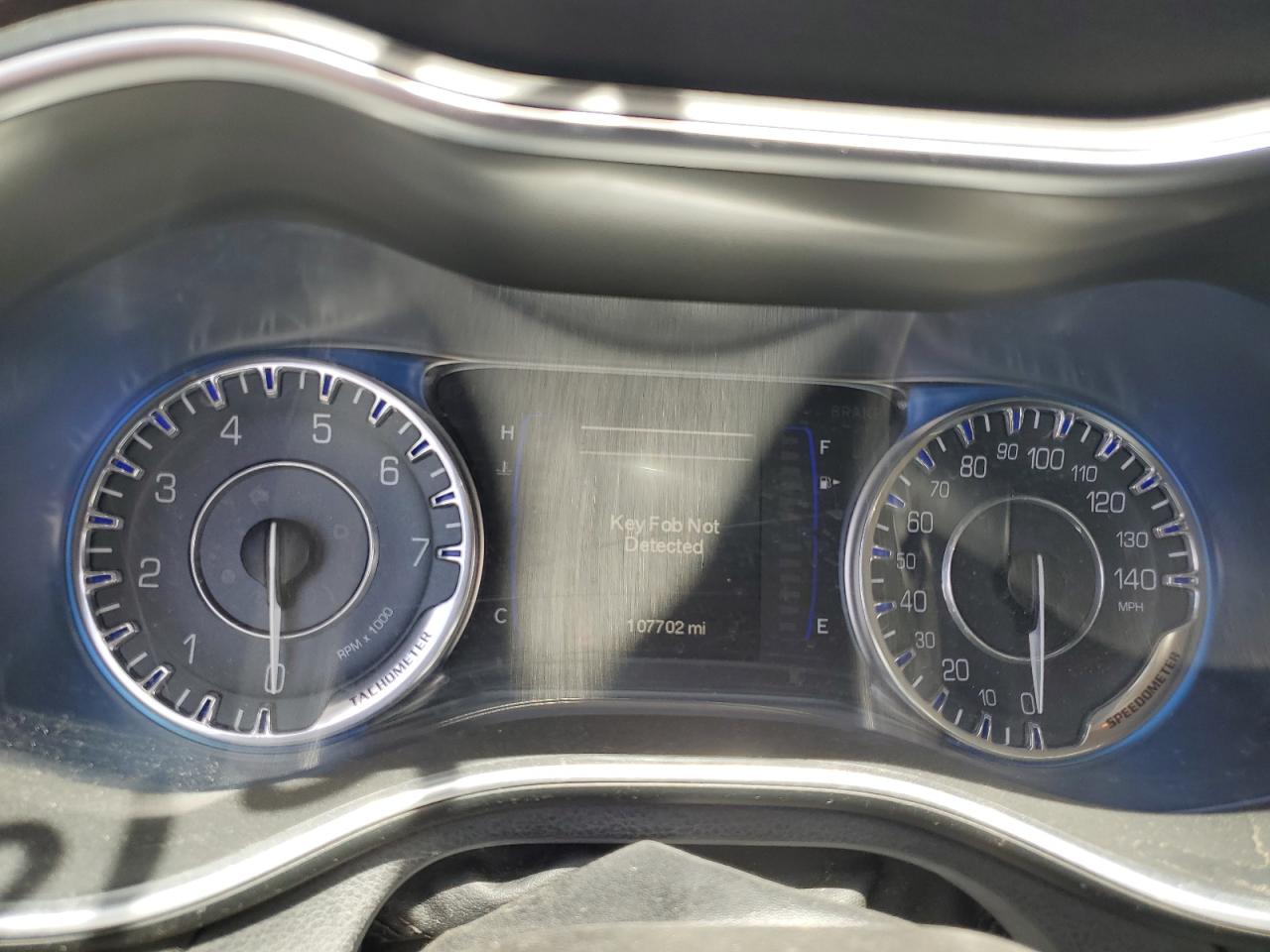 2015 Chrysler 200 Limited VIN: 1C3CCCAB4FN745128 Lot: 61961915