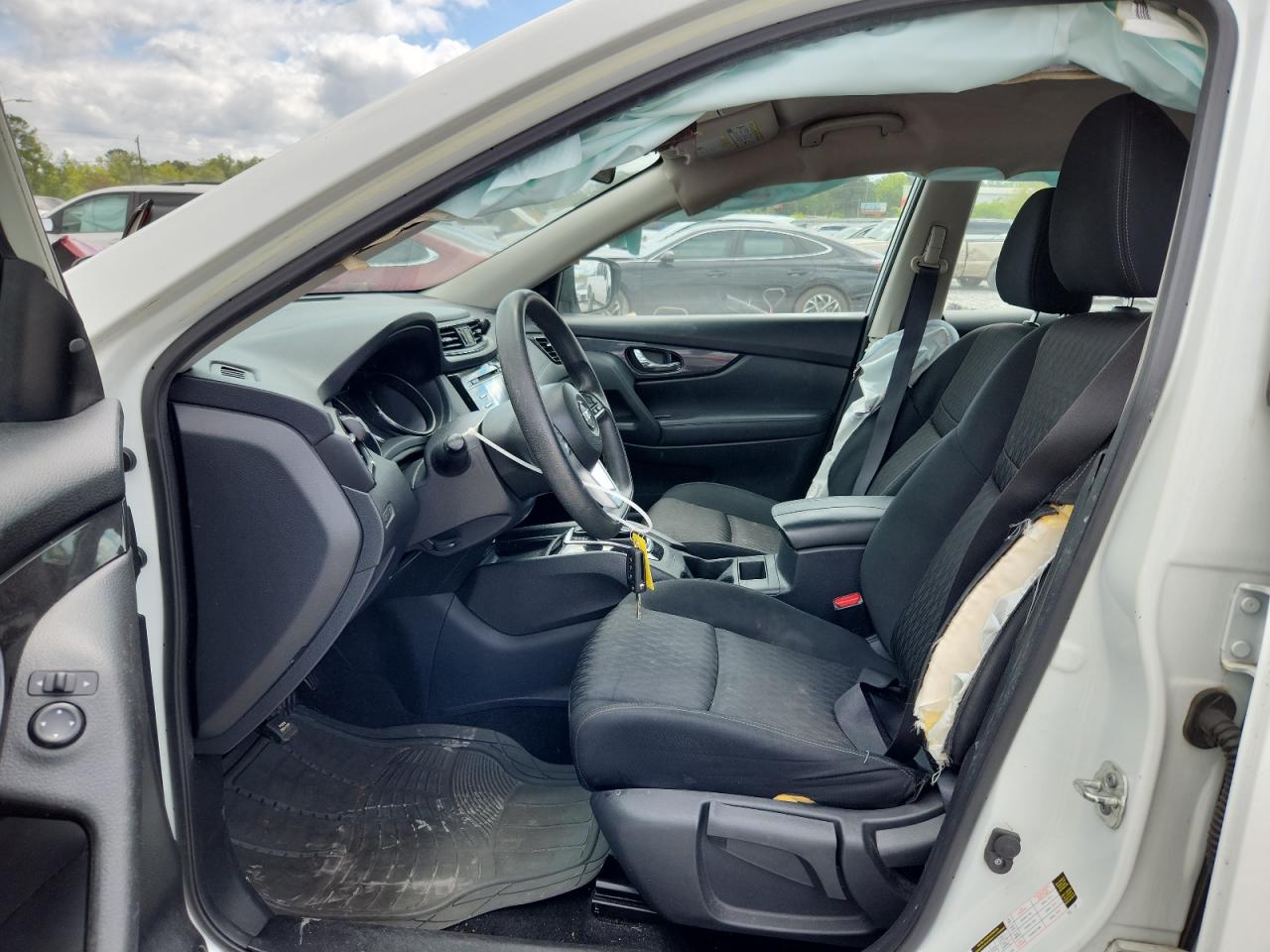 2017 Nissan Rogue S VIN: KNMAT2MT3HP614913 Lot: 63712815