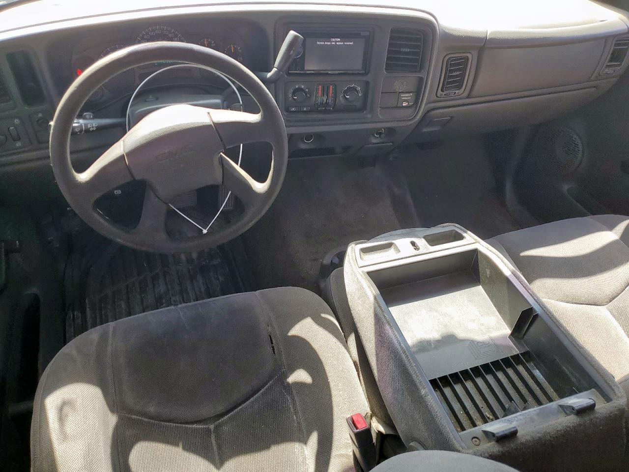 2004 GMC New Sierra C1500 VIN: 2GTEC19V741289552 Lot: 62896085