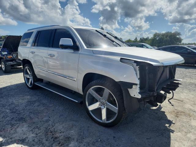  CADILLAC ESCALADE 2015 Белы