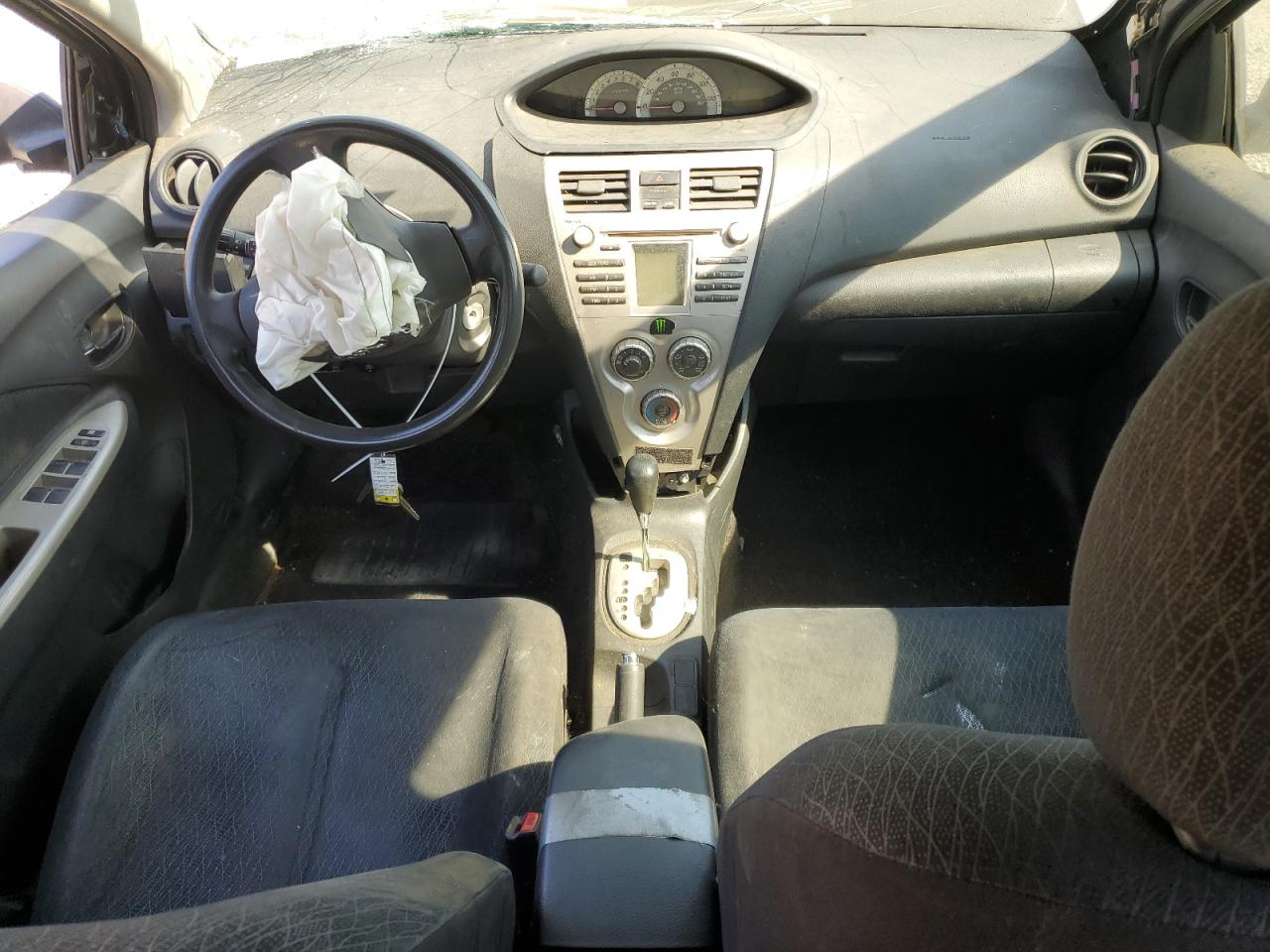 2008 Toyota Yaris VIN: JTDBT903981197884 Lot: 64622755