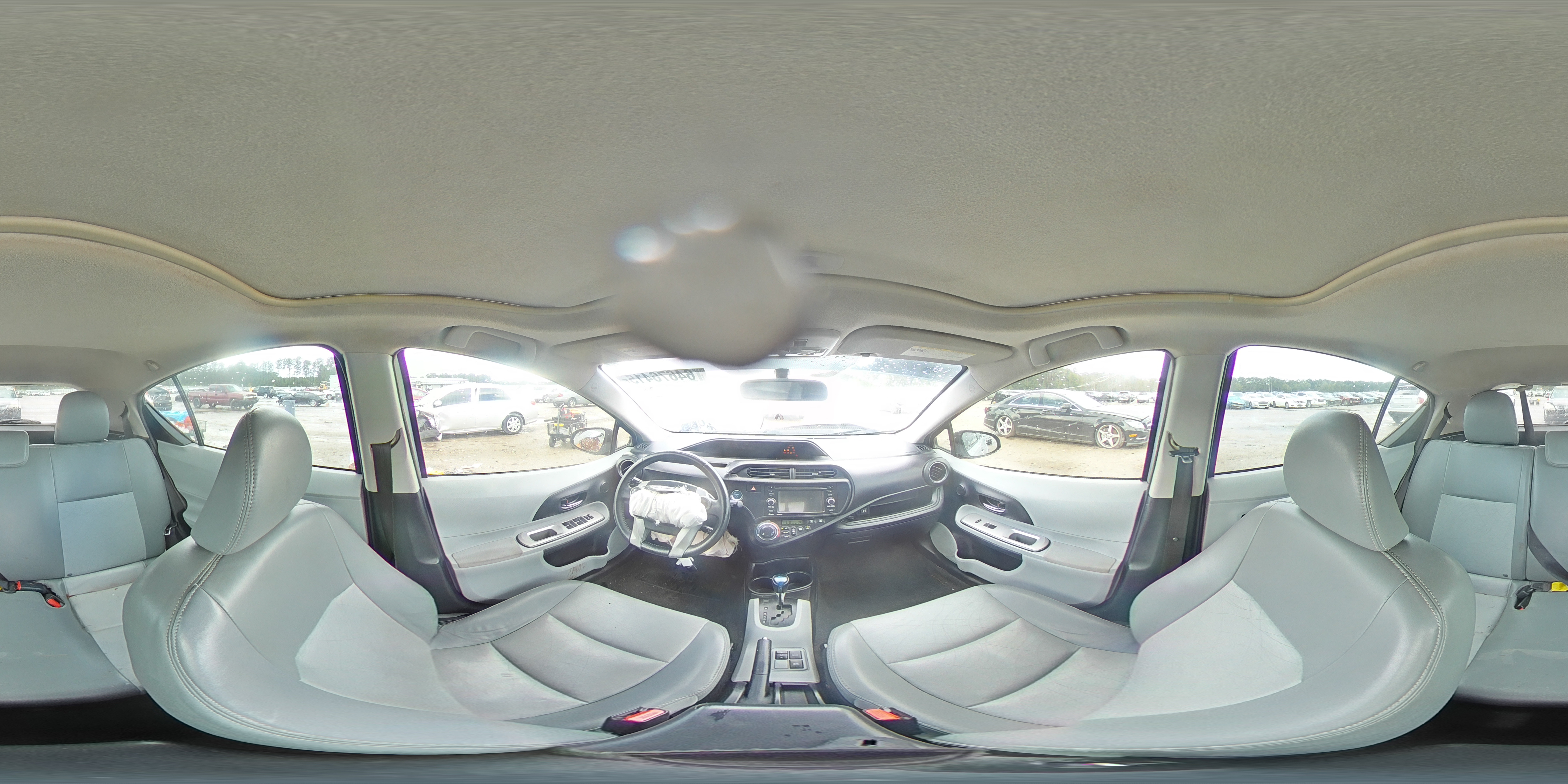 2013 Toyota Prius C VIN: JTDKDTB35D1053587 Lot: 64676415