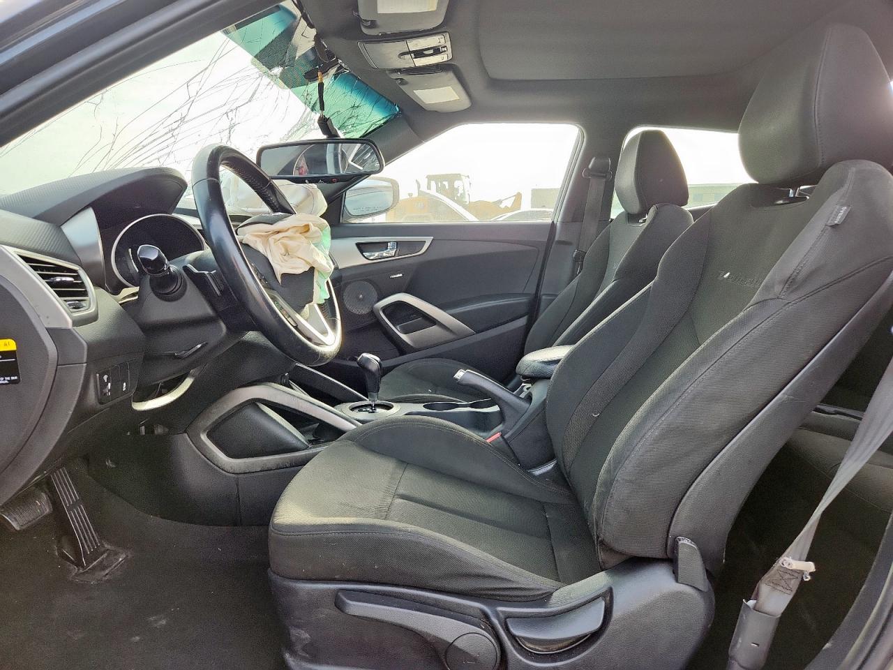 2017 Hyundai Veloster VIN: KMHTC6ADXHU323979 Lot: 62959675