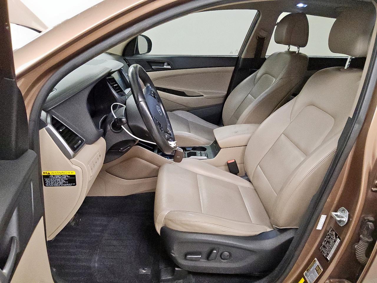 km8j33a27gu105548 KM8J33A27GU105548 2016 Hyundai Tucson Limited