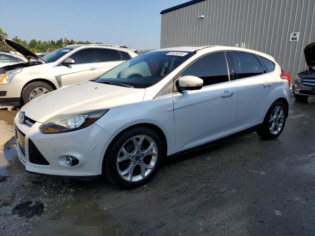 Хэтчбеки FORD FOCUS 2012 Белы