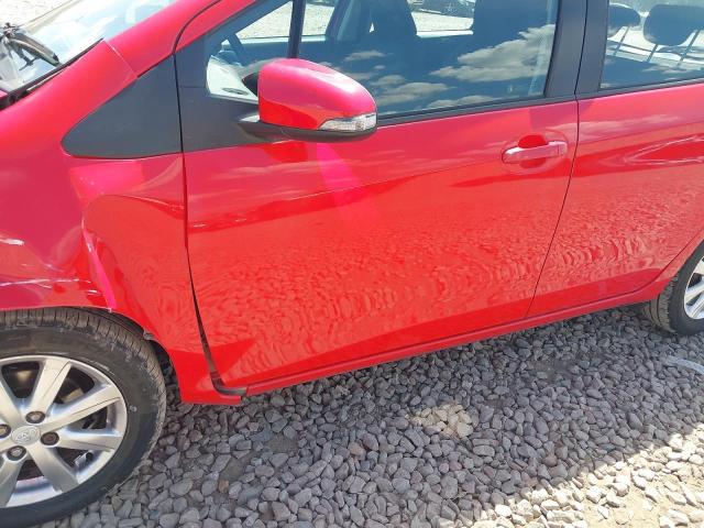 2011 TOYOTA YARIS TR V