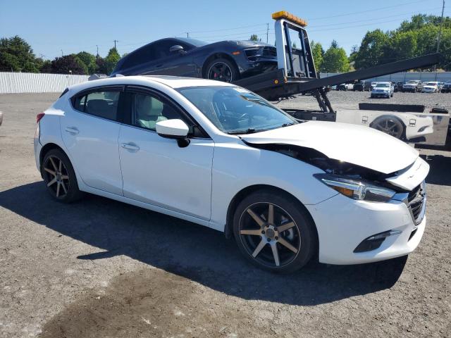  MAZDA 3 2017 Белы
