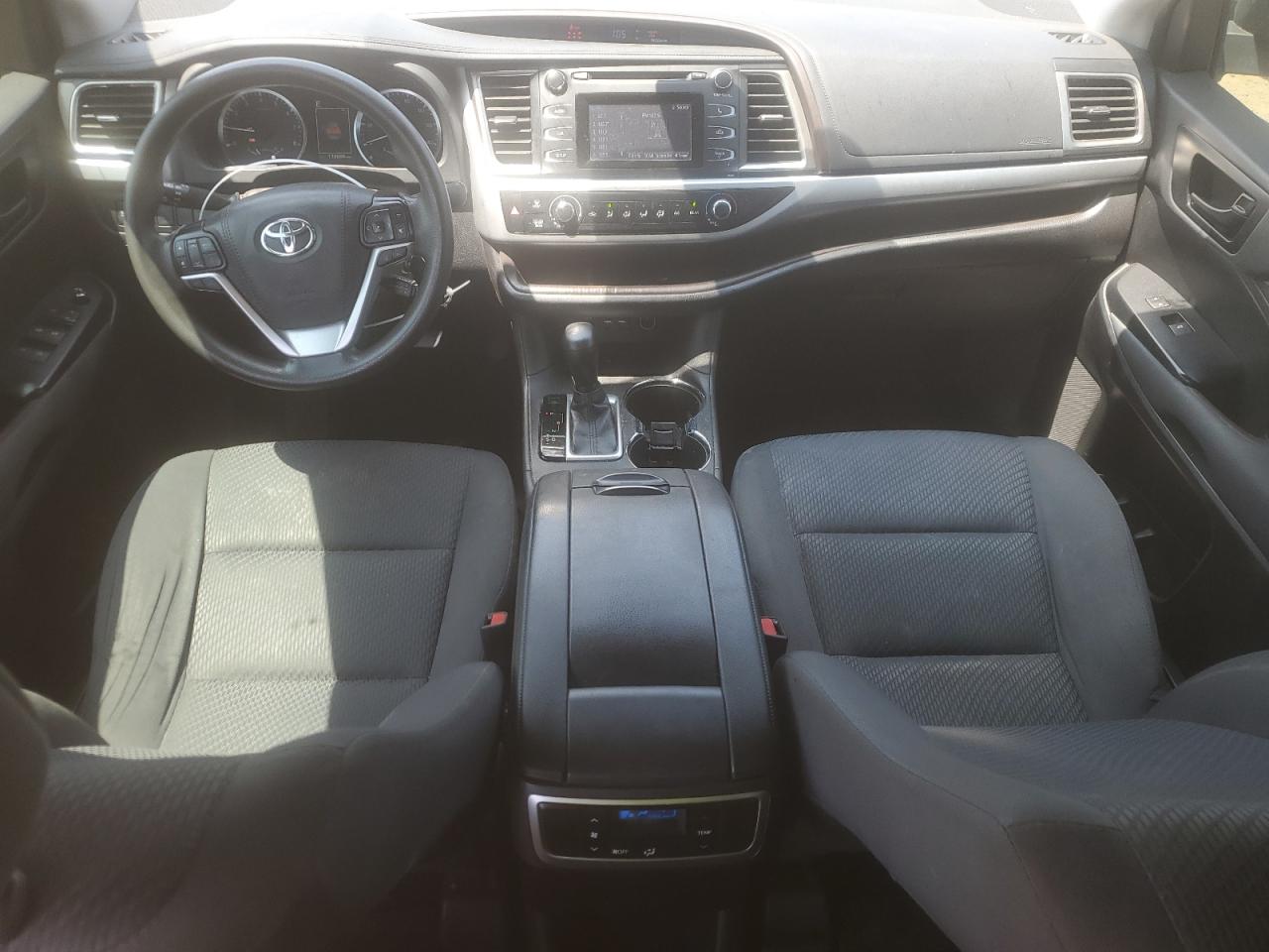 2019 Toyota Highlander Le VIN: 5TDZARFHXKS052693 Lot: 69104935