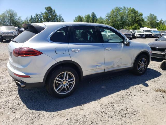  PORSCHE CAYENNE 2016 Серебристый