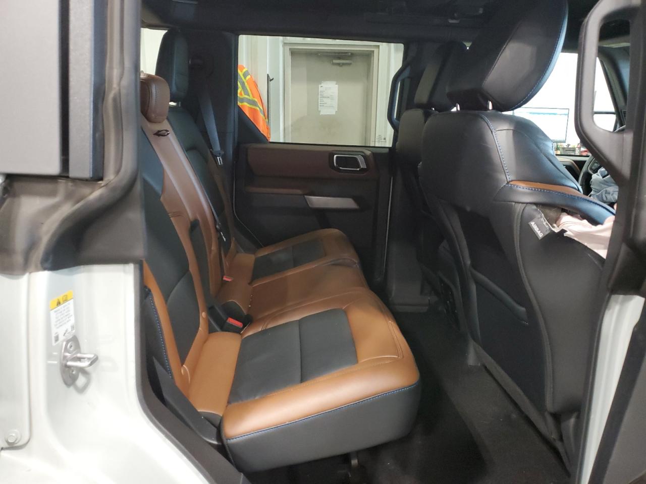 2022 Ford Bronco Base VIN: 1FMEE5DP8NLB90711 Lot: 63755395