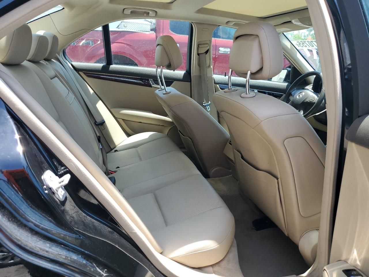 2010 Mercedes-Benz C 300 4Matic VIN: WDDGF8BB4AR100938 Lot: 63770755