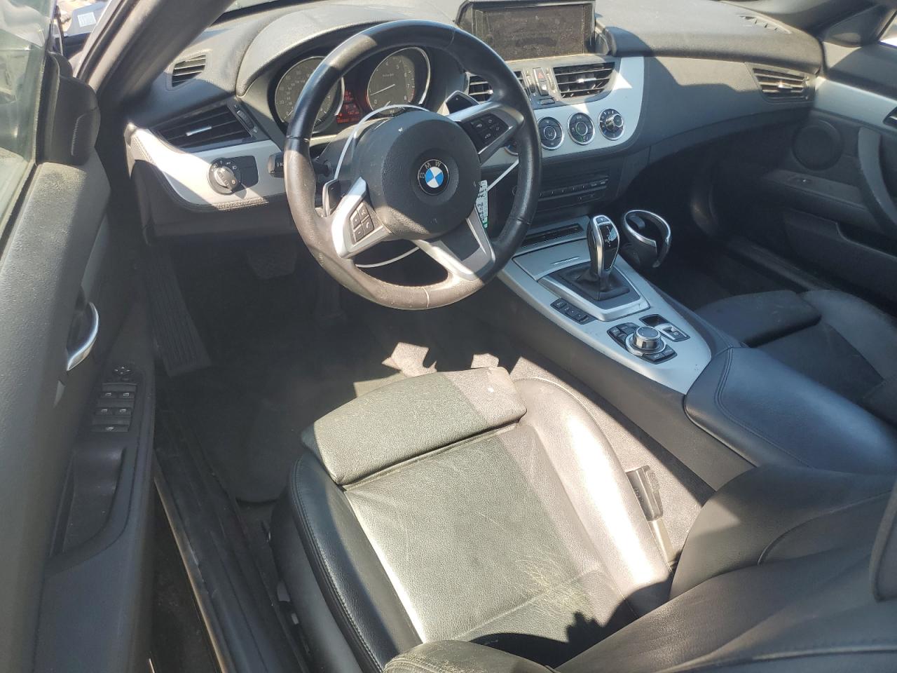 2016 BMW Z4 Sdrive28I VIN: WBALL5C54GP557999 Lot: 63970995