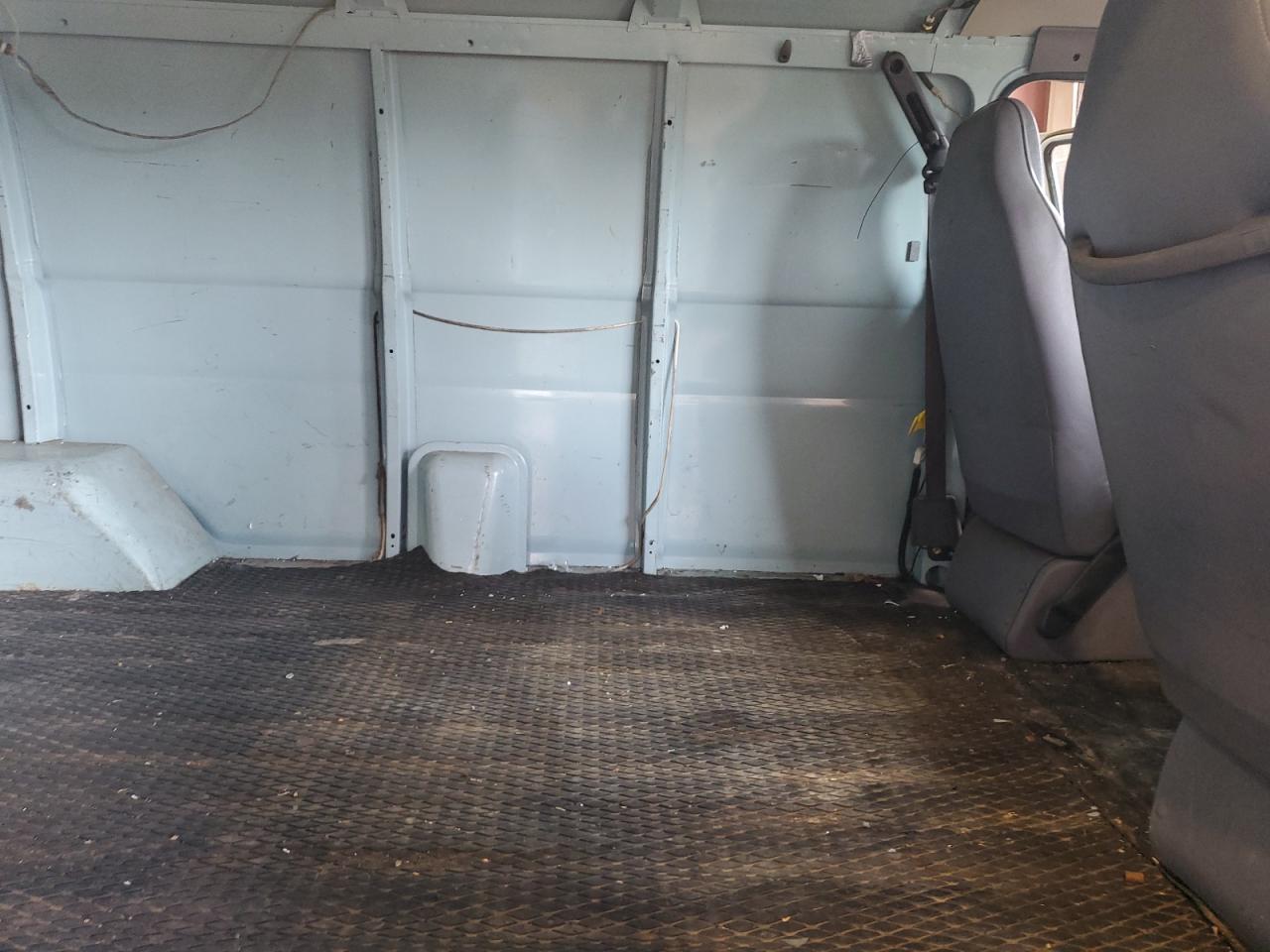 1998 Dodge Ram Van B2500 VIN: 2B7JB21YXWK121592 Lot: 64211835
