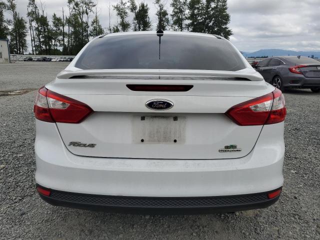  FORD FOCUS 2013 Белы